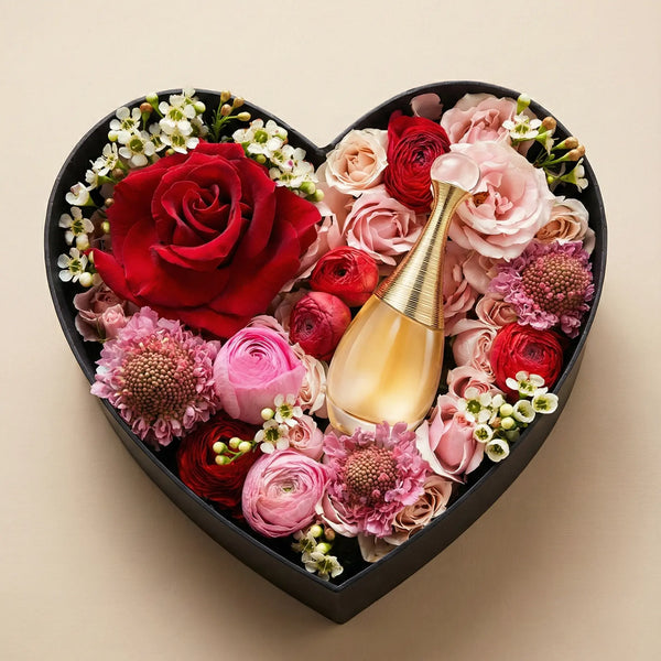 Blüten Glück Geschenk Set – Herzbox mit Rosen, Blüten und Parfüm – Amores