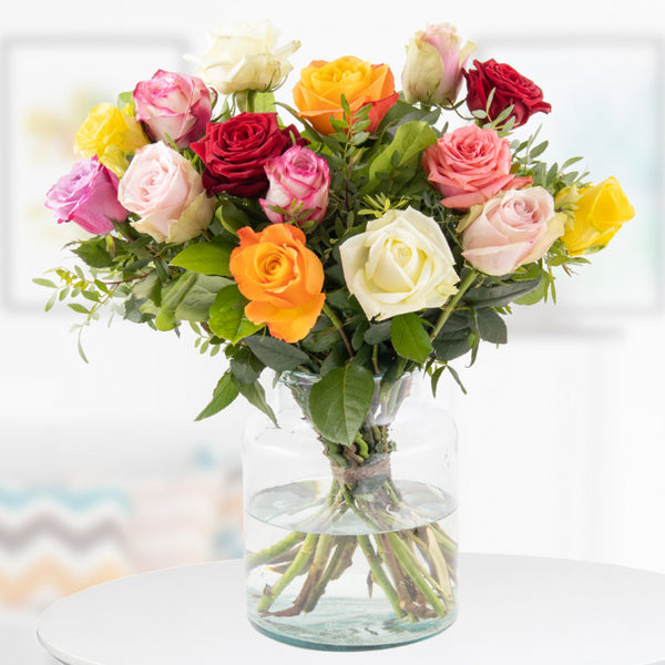 Farbenfrohe Freude - 15 bunte Rosen in gemischten Farben für besondere Momente