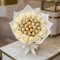 Reines Weiß & Gold Glück Blumenstrauß mit weißen Rosen und Ferrero Rocher – Amores