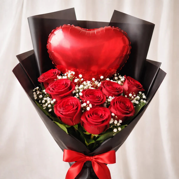 Frische rote Rosen mit Herzdetails zum Muttertag – limitiert, Lieferung in Linz am Muttertag.